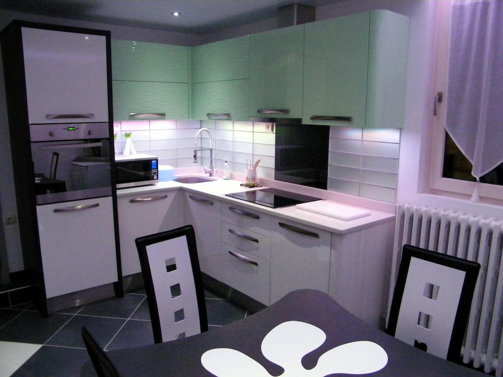 Grand Appartement Dans Villa Avec Parking Quartier Residentiel Жуаньи Номер фото