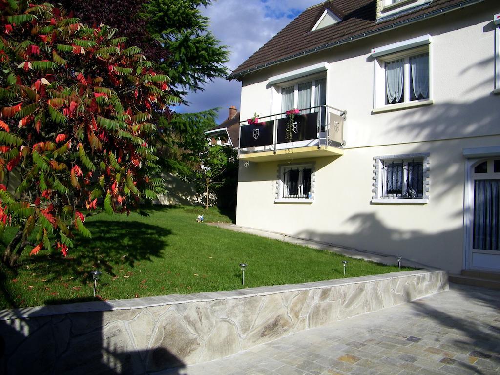 Grand Appartement Dans Villa Avec Parking Quartier Residentiel Жуаньи Номер фото